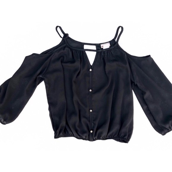 Tops - 3/$25🌸 Black Cold Shoulder Fashion Top Sz S
